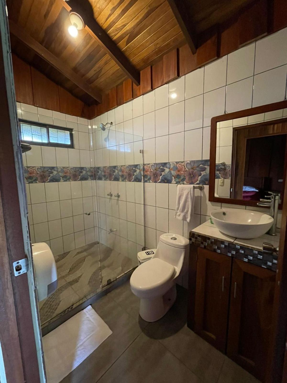 Cabinas La Catarata Ла Фортуна Экстерьер фото